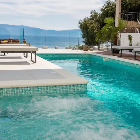 Luna Mare Mit Pool Und Sauna Podaca