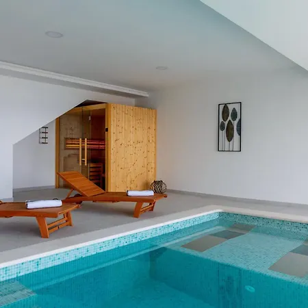 Vila Luna Mare Mit Pool Und Sauna Podaca