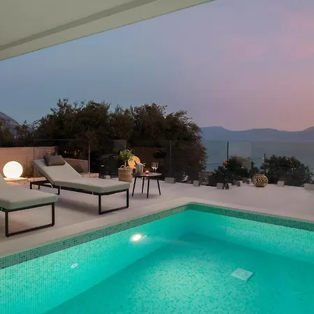 Luna Mare Mit Pool Und Sauna Villa