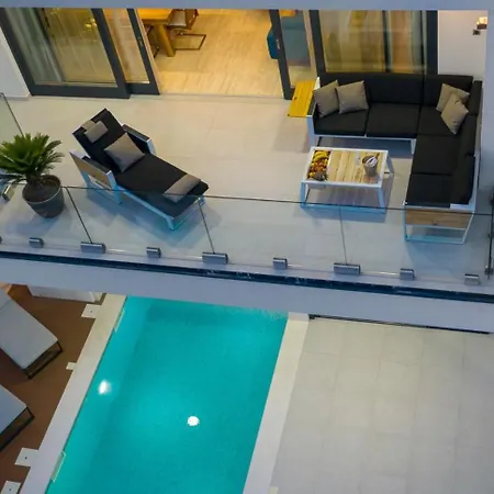Luna Mare Mit Pool Und Sauna Villa
