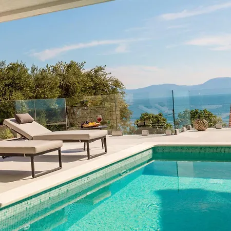 Luna Mare Mit Pool Und Sauna * Podaca